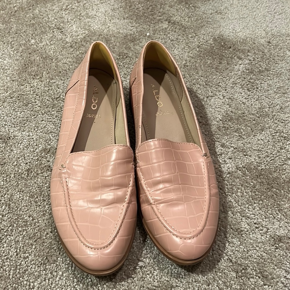 Aldo light pink snakeskin loafers